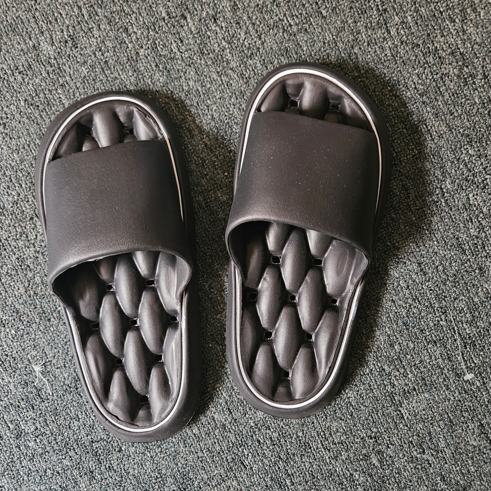 🆕️Black Cushioned Slide Sandals